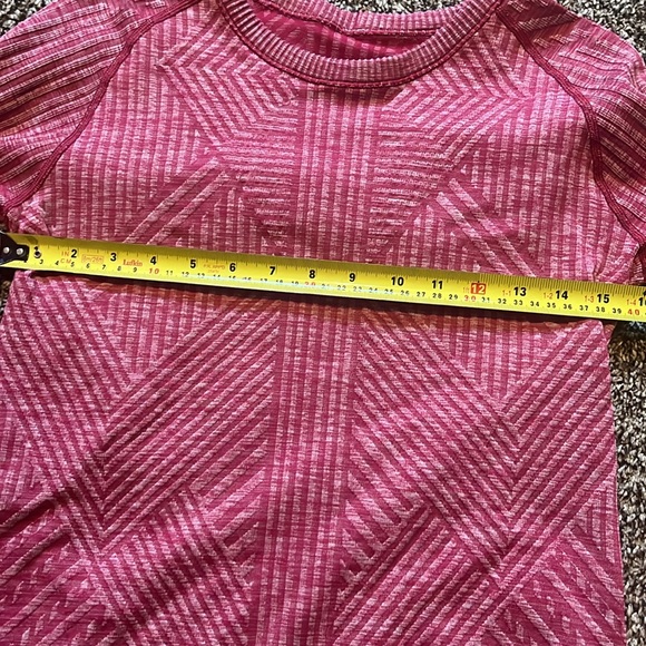 Lululemon Rest Less Pullover
Heathered Berry Rumble - Picture 6 of 10